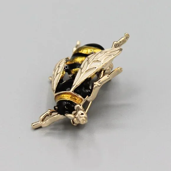 Bee pin brooch jewelry insect animal black gold tone fashion cute adorable - Picture 4 of 6